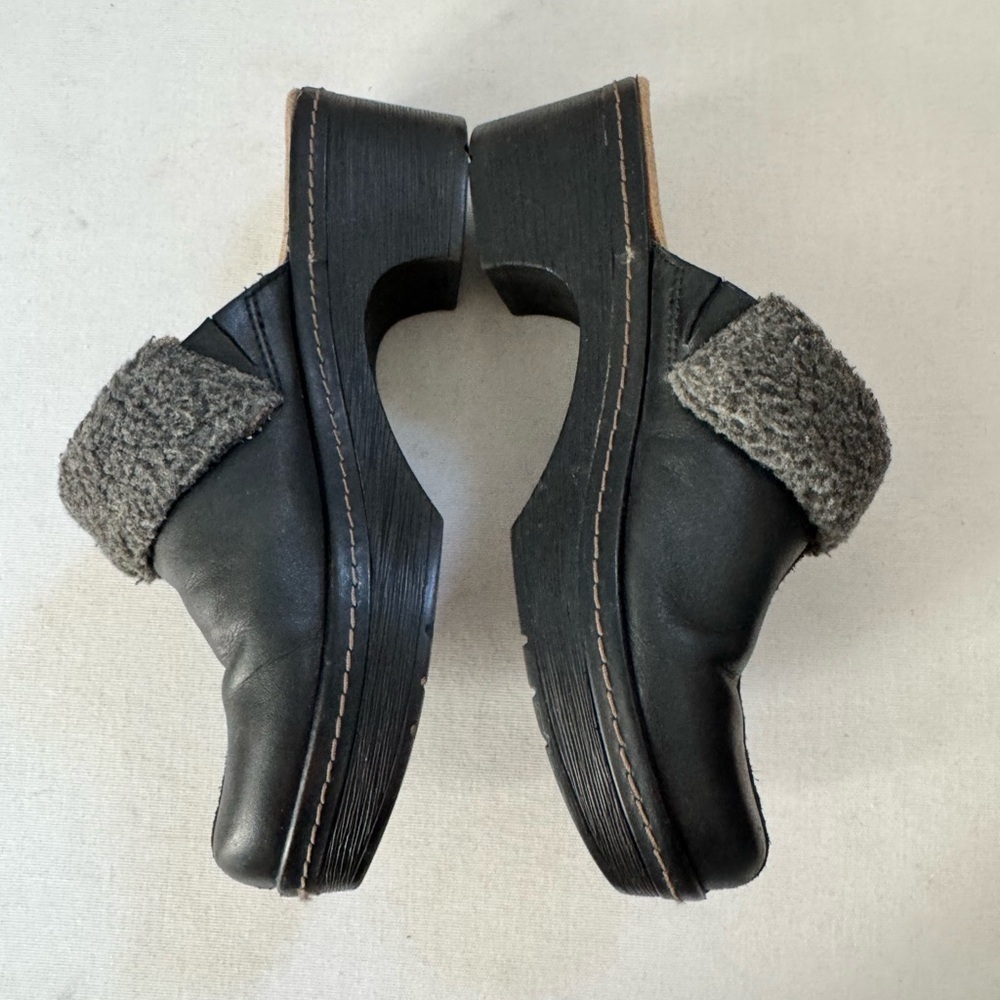 Clarks Black Leather Shearling Lined Platform Presley Clog Mules Retro Y2K 6.5 - Picture 9 of 9